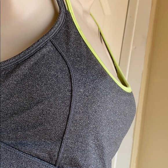 REEBOK sports bra M - Picture 3 of 6